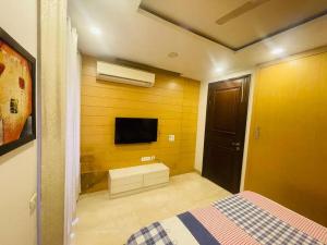 Urban Oasis: Stylish Retreat