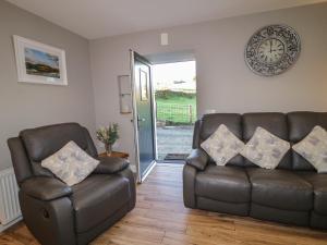 Lough Island Reavy Cottage