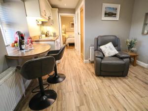 Lough Island Reavy Cottage