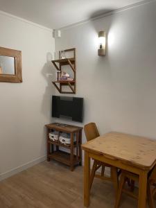 Appartements CASTEL ISARD - Le Refuge : Studio - Vue sur Montagne