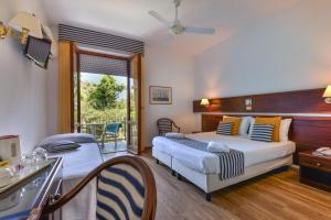 Classic Triple Room room in Hotel Le Acacie