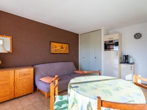 Apartment Les Rives de la Favière-8 by Interhome