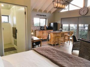 Brenton Breeze - self-catering