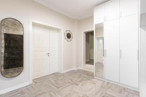 Cranta Hillside Apartment