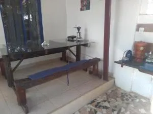 Hosped. privativa c/ suíte, cozinha e varanda.CENTRO HISTÓRICO. - 帕拉卡图