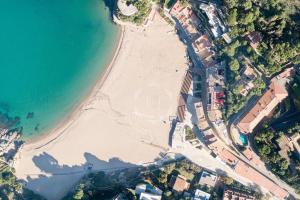 VILLA CHRISTINE - Family home on Sa Riera beachfront