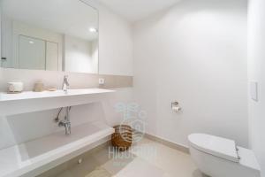 HigueronRentals Chloe by the sea