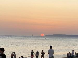 HigueronRentals Chloe by the sea