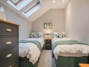 3 bed property in Newby Bridge SZ024