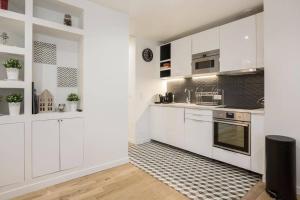 Amazing 6 pax place near Opera