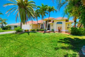 VILLA OLINDA - 3 BEDS - 2 BATHS - 6 GUESTS - GULF ACCESS & POOL - INCL. 10% OFF BOAT RENTAL