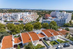 Villa Altis Park by Villa Plus