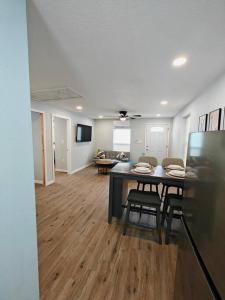 Lovely unit central location