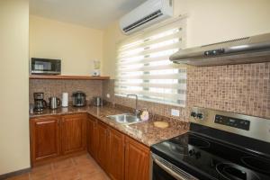 Three Bedroom Sunny Townhome