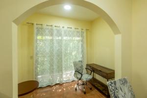 Three Bedroom Sunny Townhome