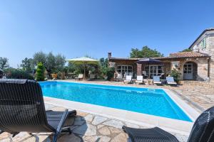 Villa Karim near Poreč with large garden & 50 m2 private pool