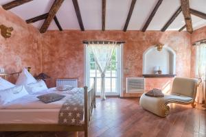 Villa Karim near Poreč with large garden & 50 m2 private pool