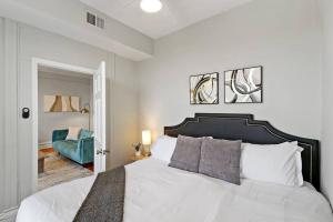 2BR Bright and Lovely Apt - Leland 3