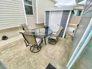 Venture Out 646 Octopus Dr Comes WITH GOLF CART