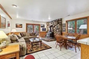 Lake Tahoe Family Home with Hot Tub and Game Room! - Sundown Town