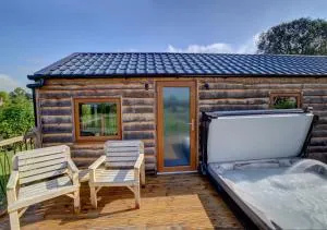 Lovers' Lodge - Bettws Disserth