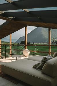 OVINA`s HAUS
