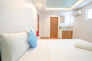 Arzo Hotel Premier