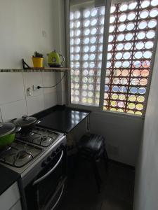 Dos ambientes, luminoso y con vista al mar