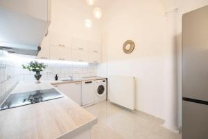 Luxurious Central Grand Home w 3BEDRM 2BATHRM