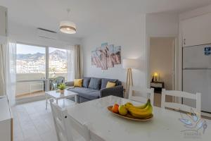Sunny Apartment in Benal Beach with Sea Views