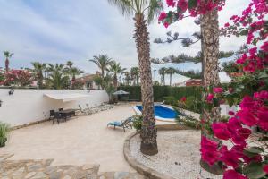 Casa Blanca la Villa Grande - SWIMMING POOL - JACUZZI XXL - BEACH 2,4km - AIRPORT 9 km - CENTER 0,8km