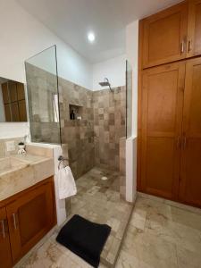 Sea view, king-size bed, wheelchair access