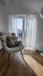 Вила с басейн и джакузи