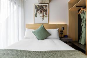 Micro Double Room room in Song Hotel Sydney