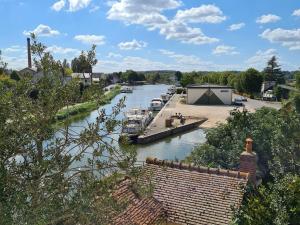 B&B / Chambres d'hotes Guestroom Briare, 1 piece, 2 personnes - FR-1-590-368 : photos des chambres