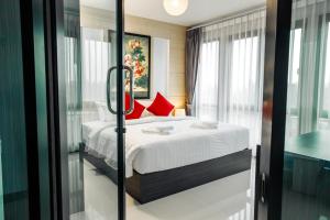 The Lucky Beach Ao Nang