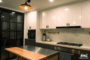 Adoras Place - Sleeps 16