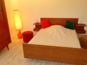Maisons de vacances Maison Taillades, 4 pieces, 6 personnes - FR-1-708-52 : photos des chambres