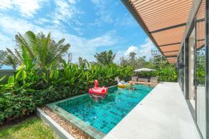 New 3BR Pool Villa Long One A5 with Chalong Bay view