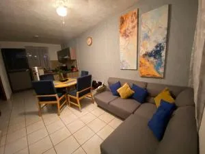 Departamento entero Toluquilla HP/VFG/Iteso - Los Gavilanes