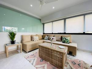 Kakad Classic 5, 16th Rd, Pali Village, Khar West by Connekt Homes