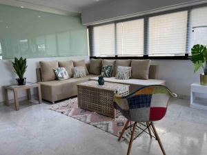 Kakad Classic 5, 16th Rd, Pali Village, Khar West by Connekt Homes