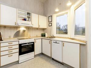 6 person holiday home in Idestrup-By Traum