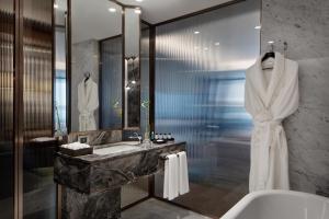 Reges Aqua Pool View, Guest room, 2 Double, Poolside room in Reges a Luxury Collection Resort & Spa Cesme