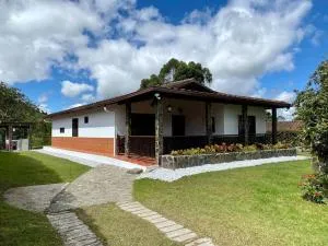 Acogedora casa de campo con excelente ubicación - San Isidro