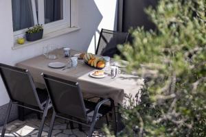 Apartments Lacrima 