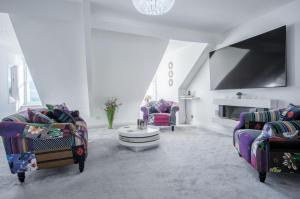 The Penthouse - Luxury 1 Bed - Panorama - Tenby