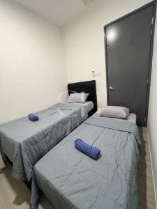 The Podium 3 bedrooms @ 8 pax Free Internet & TV Box