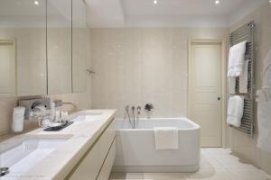 Hotels Hotel Cap Estel : photos des chambres