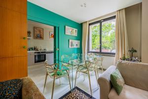 Amazing Apartment in the 16th